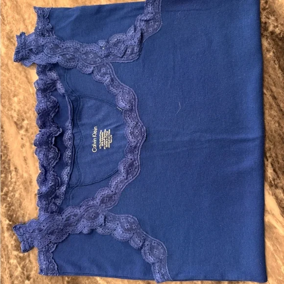 Calvin Klein Women's Lace Trim Camisole Set of 6. Perfect for layering. Exc cond - Picture 2 of 7